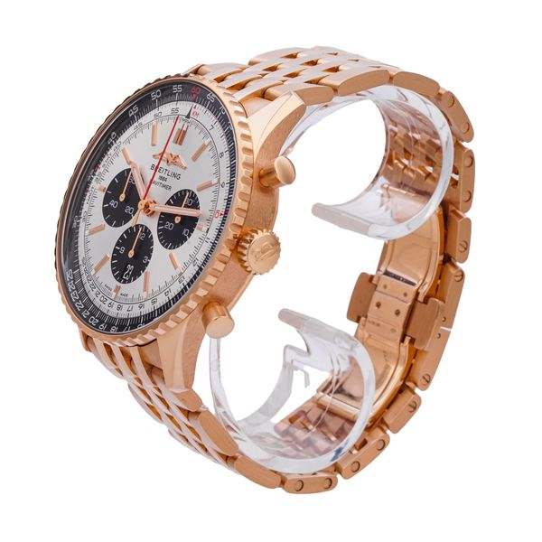 Breitling Navitimer RB0137